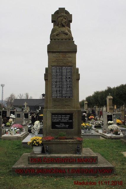 Fotogaléria Medzinárodný deň vojnových veteránov - Deň červených makov - 11.11.2018 (21) Medzinárodný deň vojnových veteránov - Deň červených makov - 11.11.2018